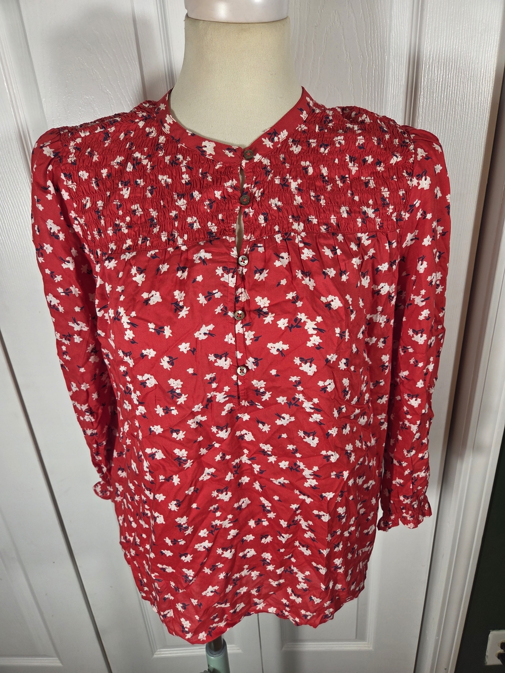 Lucky Brand Red Floral Blouse Women Medium Smocked Boho Peasant Top